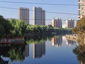 爱上海：# Shanghai Food Expo： A Combination of Delicacies and Entertainment